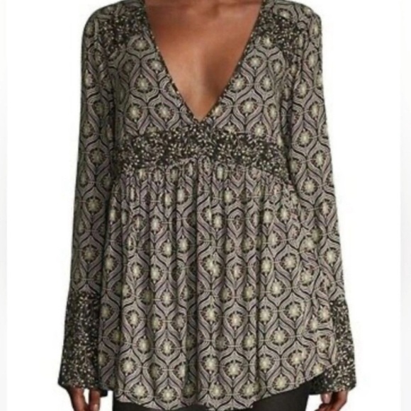 Elegant V-Neck Patterned Top by Free People Sz M - Picture 1 of 5